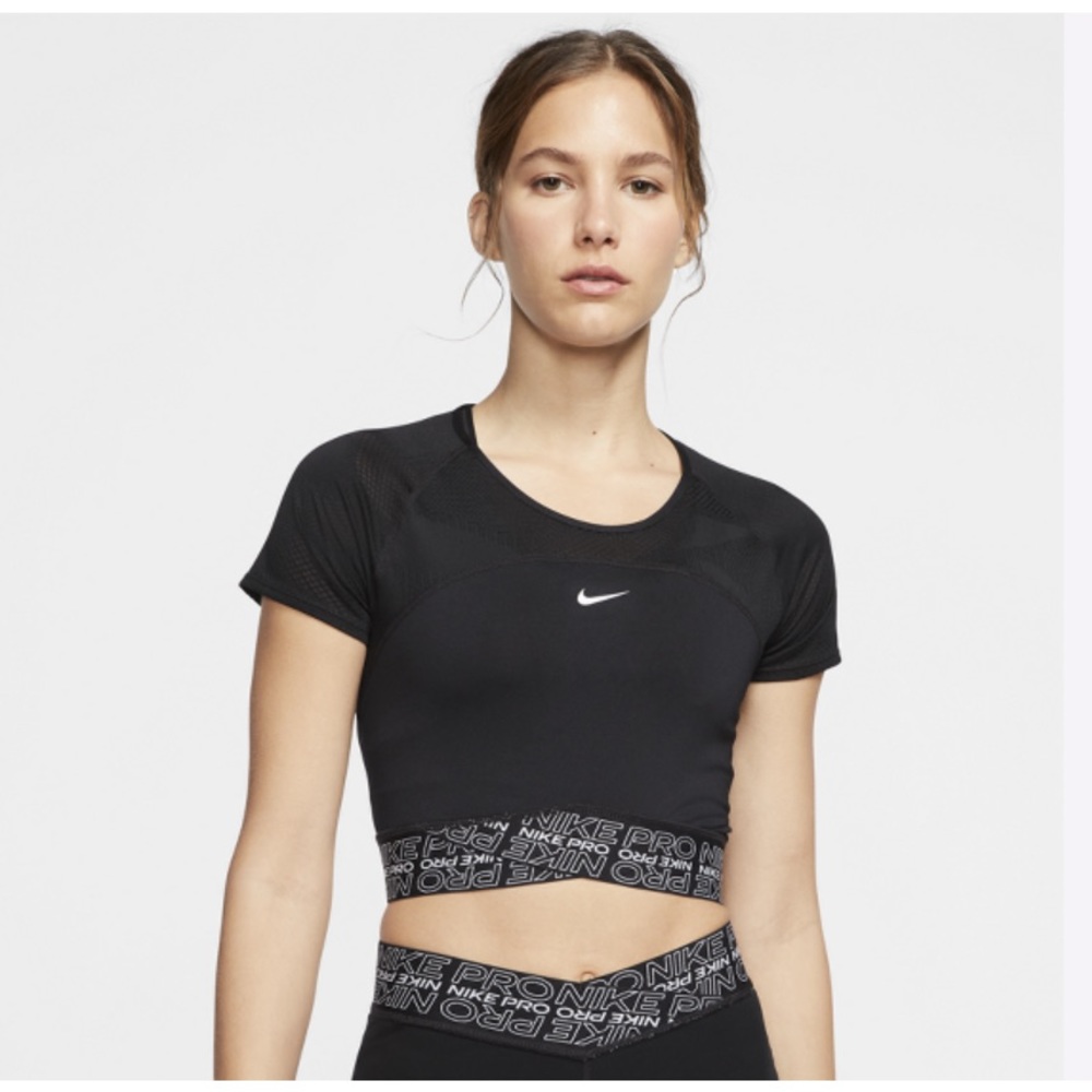 Nike crop shirt